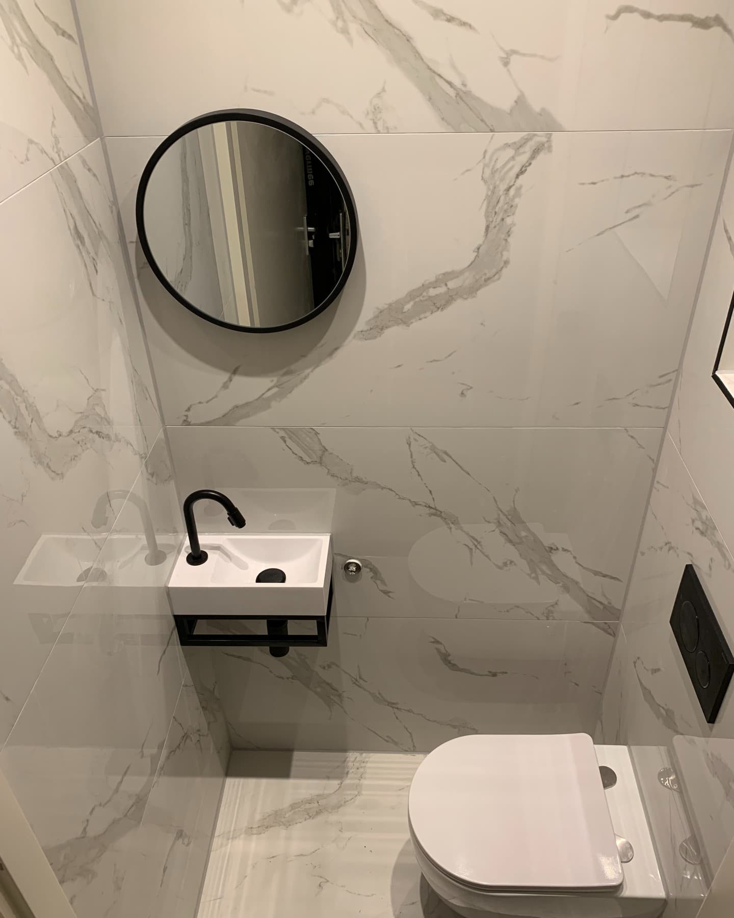 Compacte badkamer met maatwerk afwerking